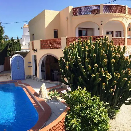 Vid-bil Villa